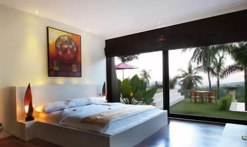 Отель Villa Tiara Lombok Island