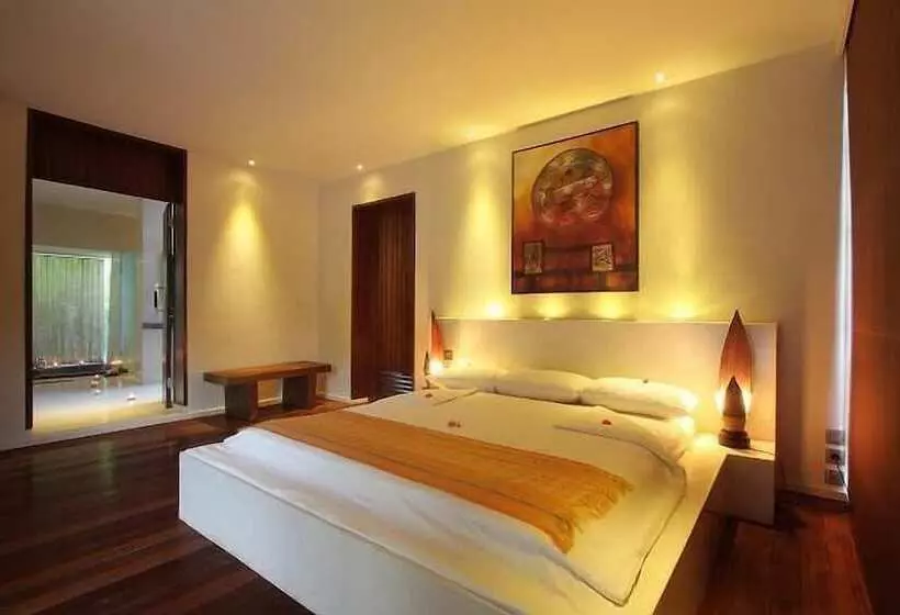 Отель Villa Tiara Lombok Island