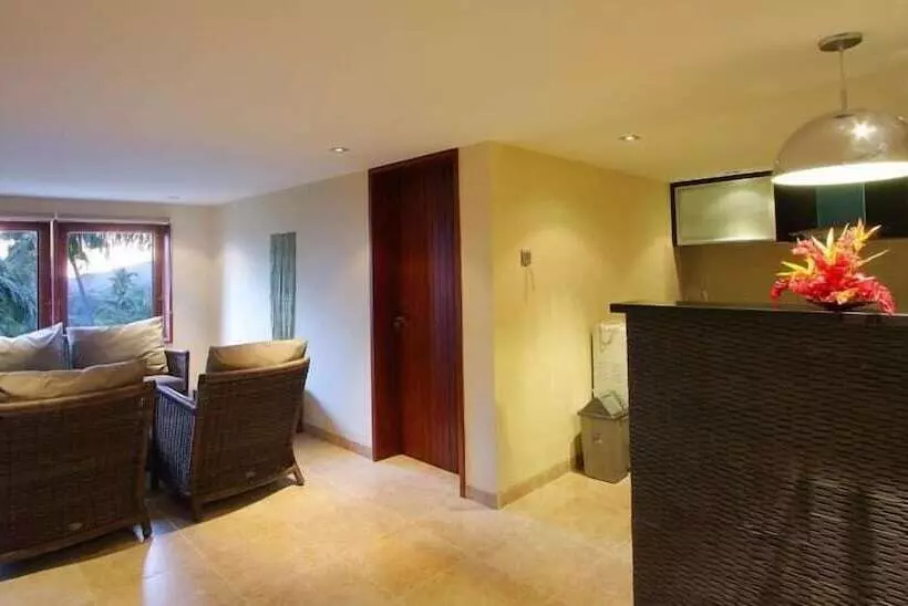 Отель Villa Tiara Lombok Island