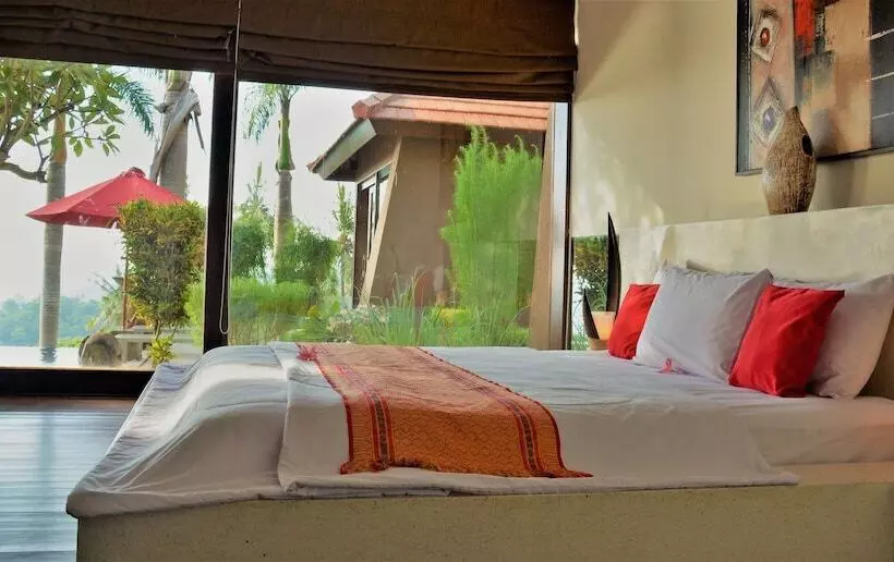 Отель Villa Tiara Lombok Island