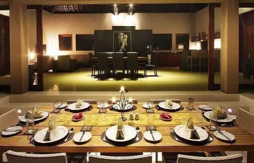 Отель Villa Tiara Lombok Island