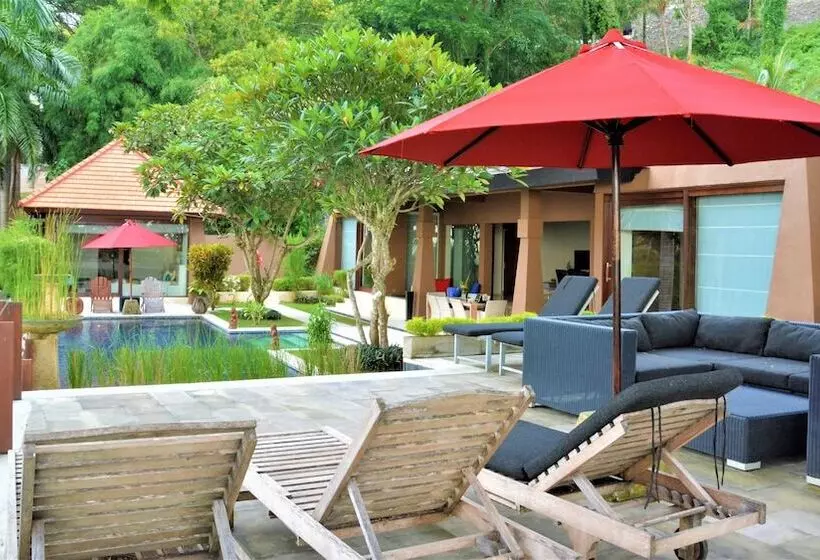 Отель Villa Tiara Lombok Island