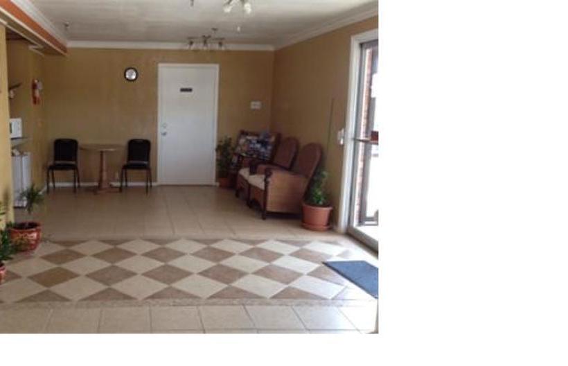 فندق على الطريق Economy Express Inn