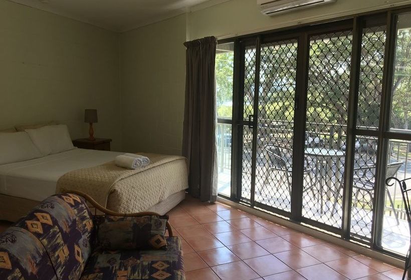 Whitsunday Waterfront Apartments