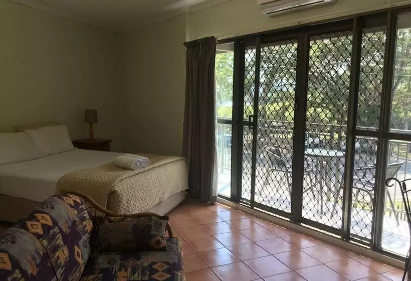 Whitsunday Waterfront Apartments