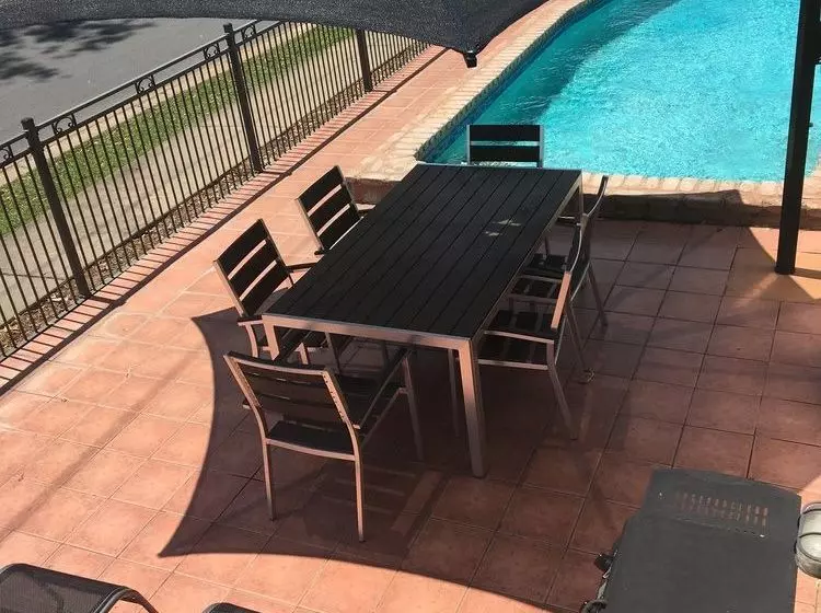 Whitsunday Waterfront Apartments