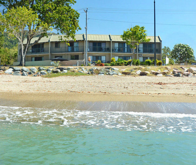 Whitsunday Waterfront Apartments