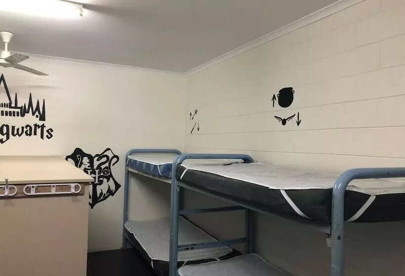 هاستل Frogshollow Backpackers