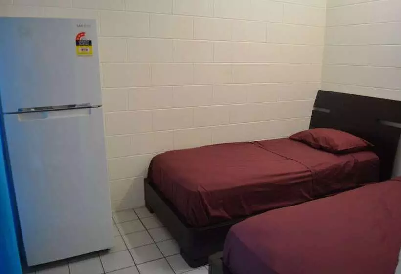 هاستل Frogshollow Backpackers