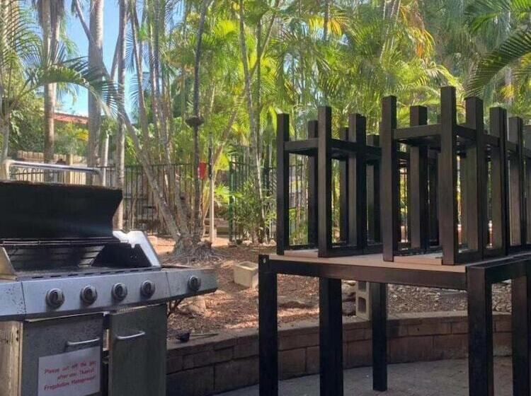 فندق صغير Frogshollow Backpackers