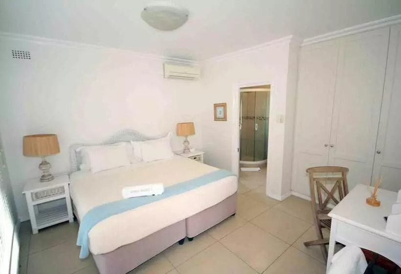 צימר Fairlight Beach House