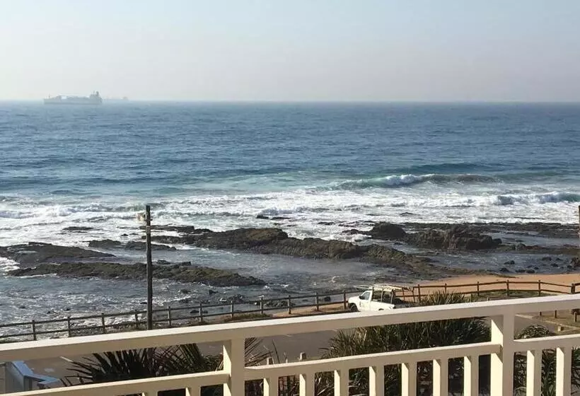 צימר Fairlight Beach House