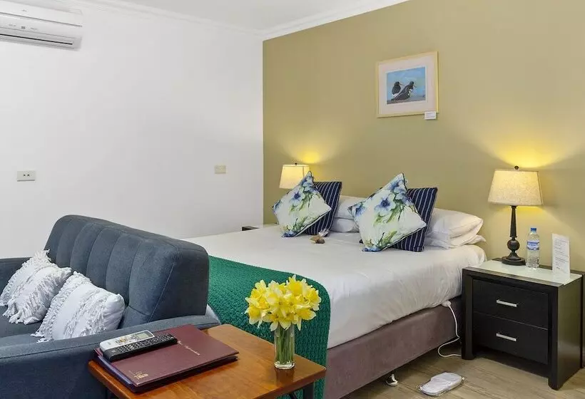 Aamiaismajoitus (B&B) Oyster Cove Chalet