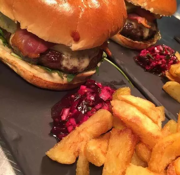 민박 Plas Tan Yr Allt Historic Country House & Estate