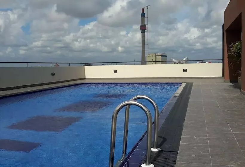 Bellavista Apartments At Cornish Colombo