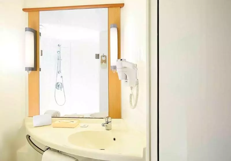 ホテル Ibis Chennai City Centre An Accor Brand