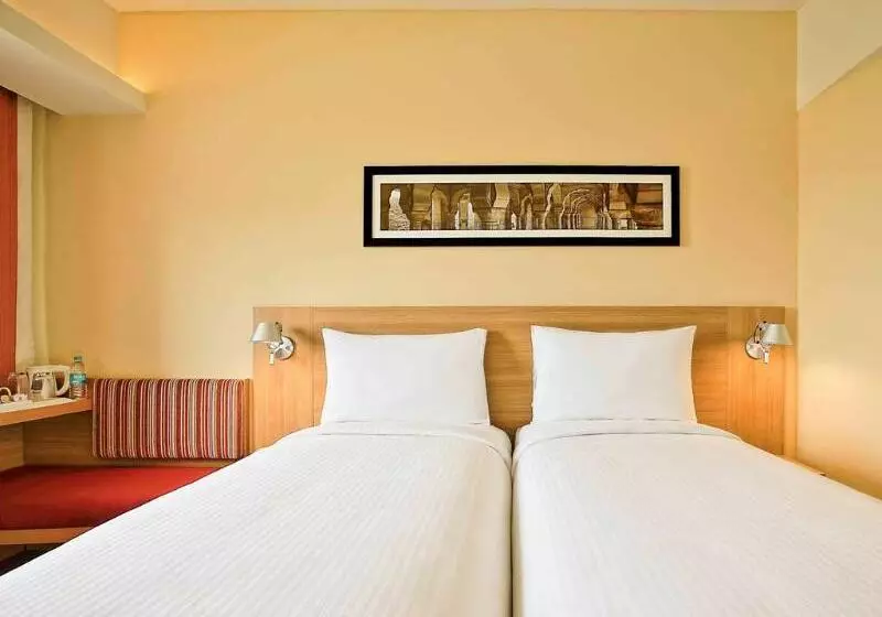 ホテル Ibis Chennai City Centre An Accor Brand