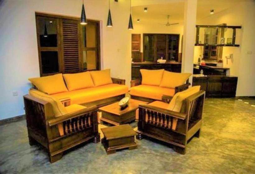 ホテル La Casita Bentota