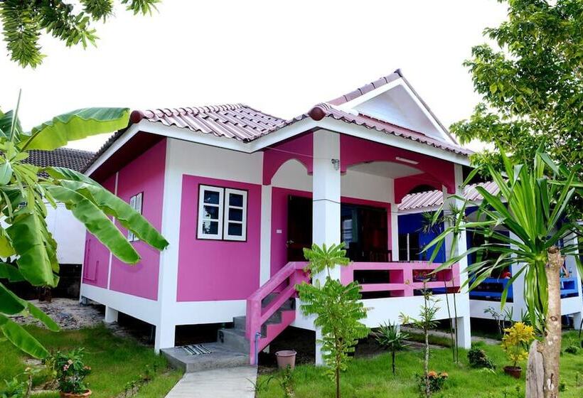 酒店 New Sunrise Village Maenam Beach