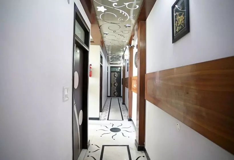 Отель Oyo Rooms Near Railway Station Meerut