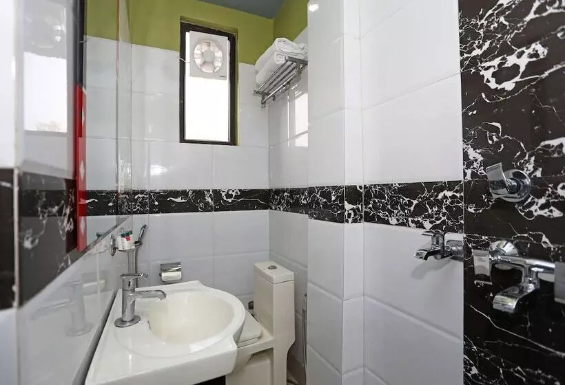 Отель Oyo Rooms Near Railway Station Meerut