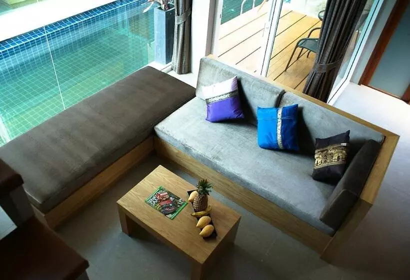 בית מלון כפרי P10 Samui