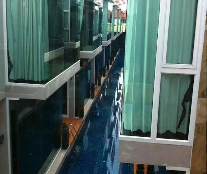 בית מלון כפרי P10 Samui