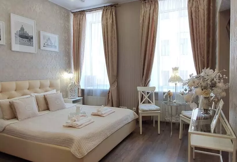 هتل Silver Sphere Inn