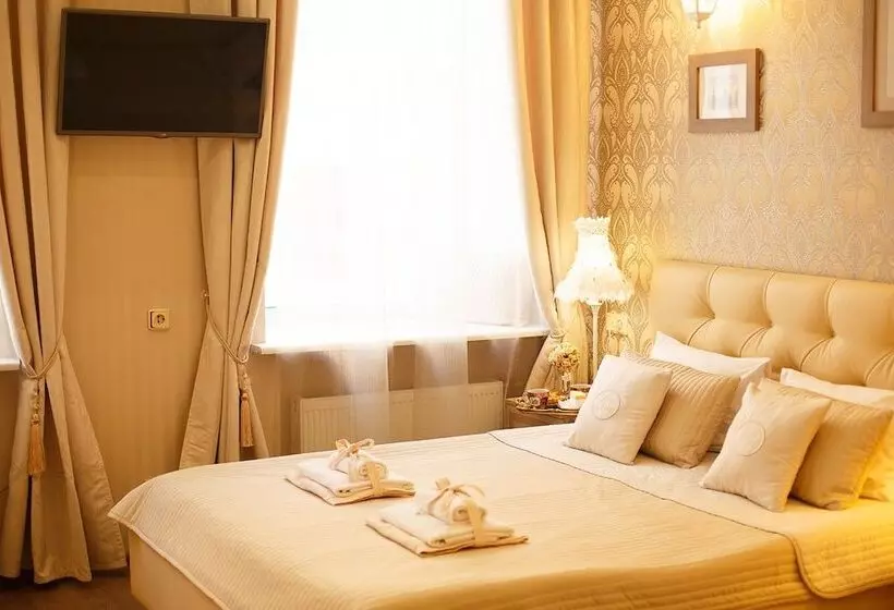 هتل Silver Sphere Inn