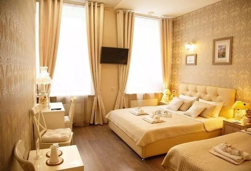 هتل Silver Sphere Inn