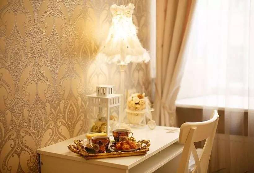 هتل Silver Sphere Inn