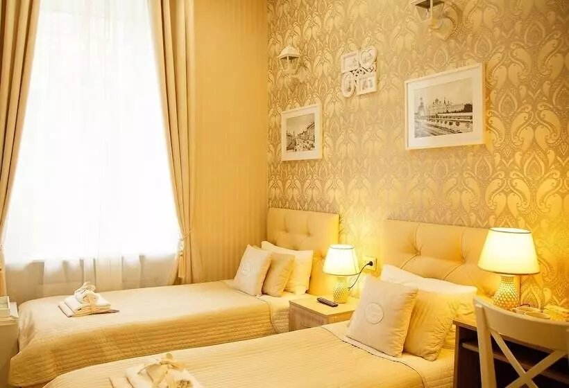 هتل Silver Sphere Inn