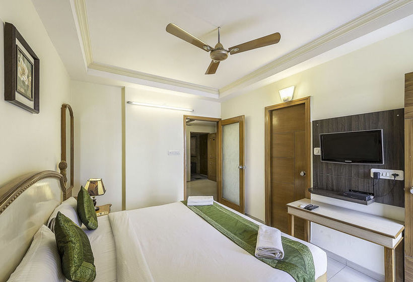 בית מלון כפרי Treebo Trend Woodsvilla Suites