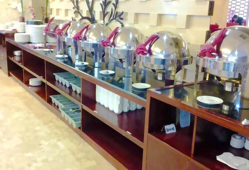 Travellers Hotel Phinisi