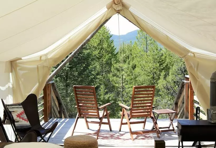 Hotelli Under Canvas Glacier