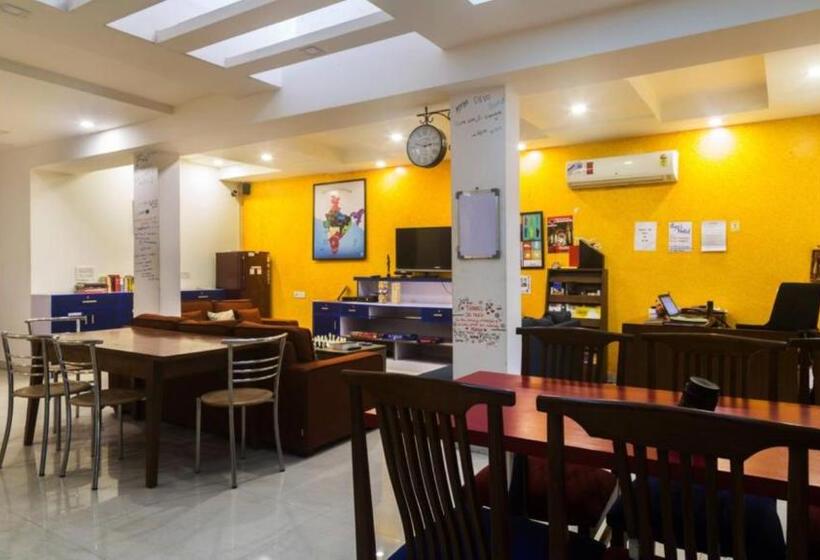 Joey S Hostel Delhi