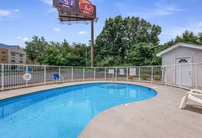 Мотель Americas Best Value Inn Knoxville East