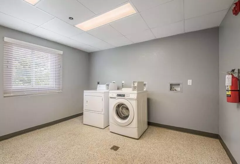 Мотель Americas Best Value Inn Knoxville East