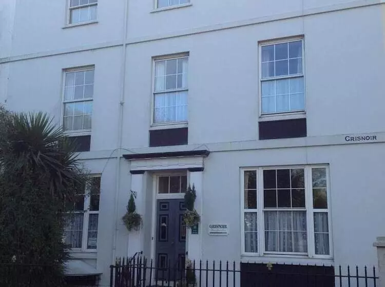 Pensionat Grisnoir Guest House