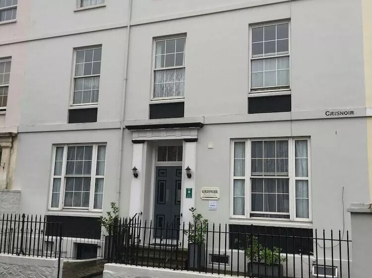 Pensionat Grisnoir Guest House