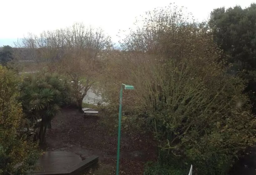 Pensionat Grisnoir Guest House