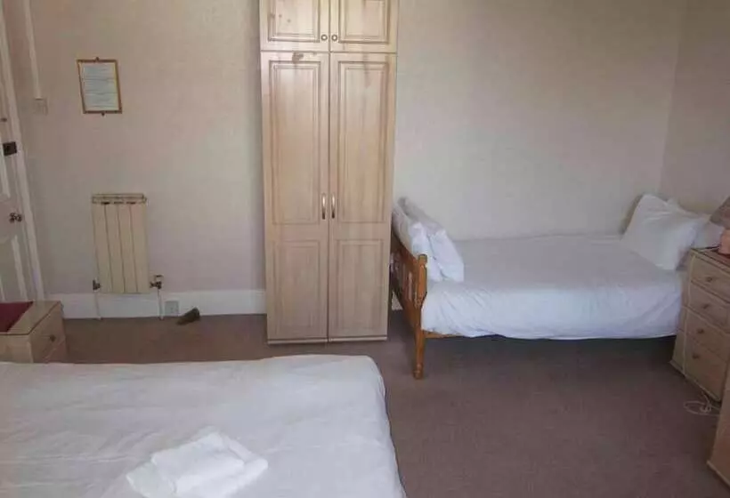 Pensionat Grisnoir Guest House