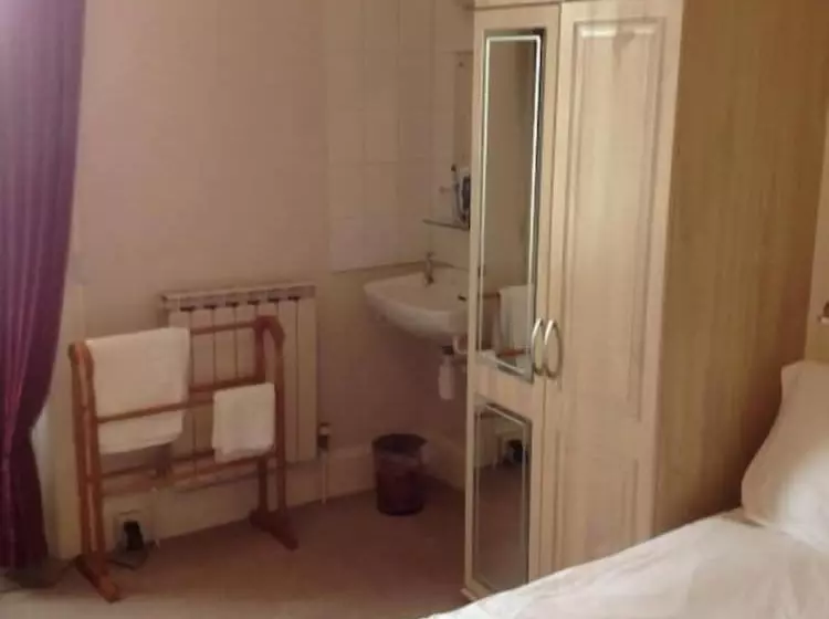 Pensionat Grisnoir Guest House