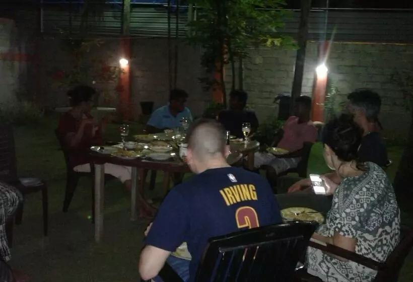 膳宿费 Sugandi Inn