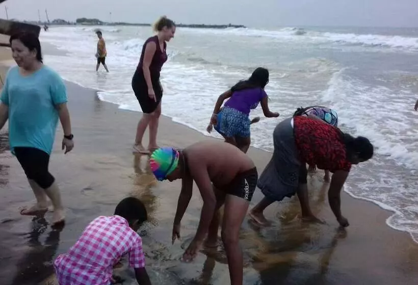 膳宿费 Sugandi Inn