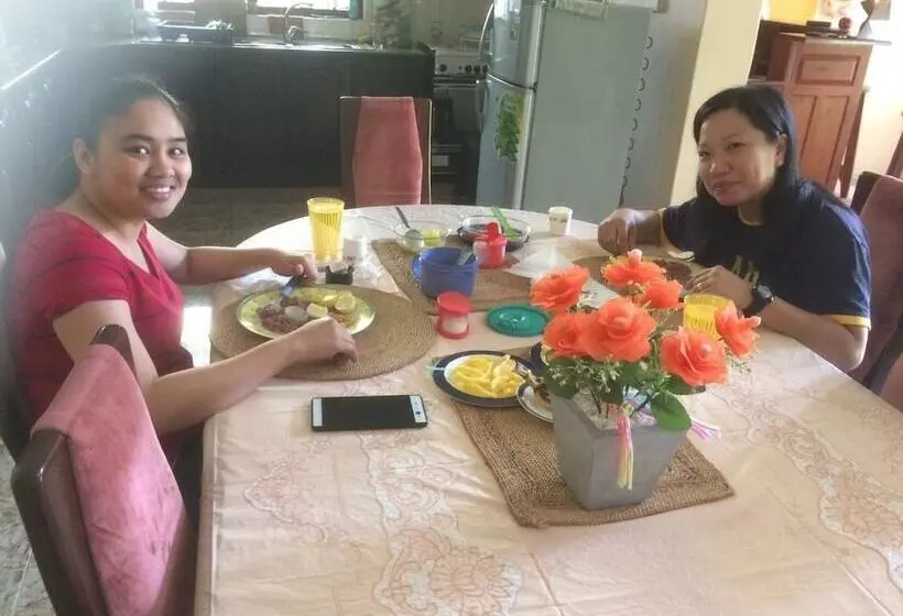 膳宿费 Sugandi Inn