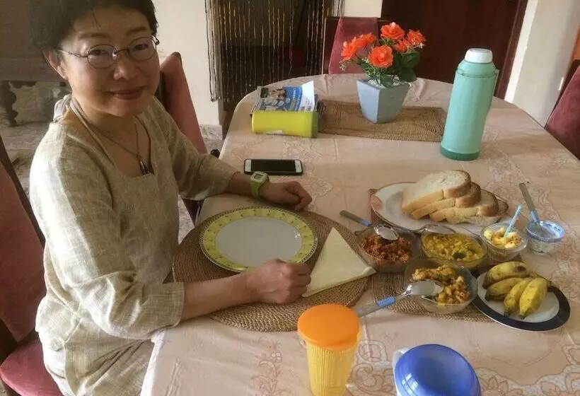 膳宿费 Sugandi Inn