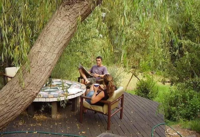 Black Cockatoo Lodge