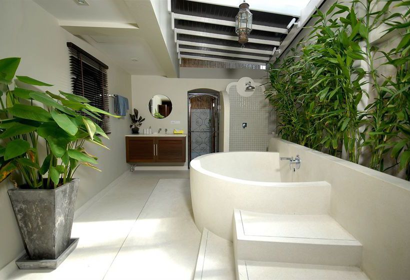 Beachside Villa Tawan