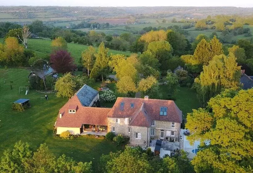 ベッドアンドブレックファースト Les Marronniers